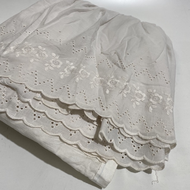 VALANCE, White Lace (Double)